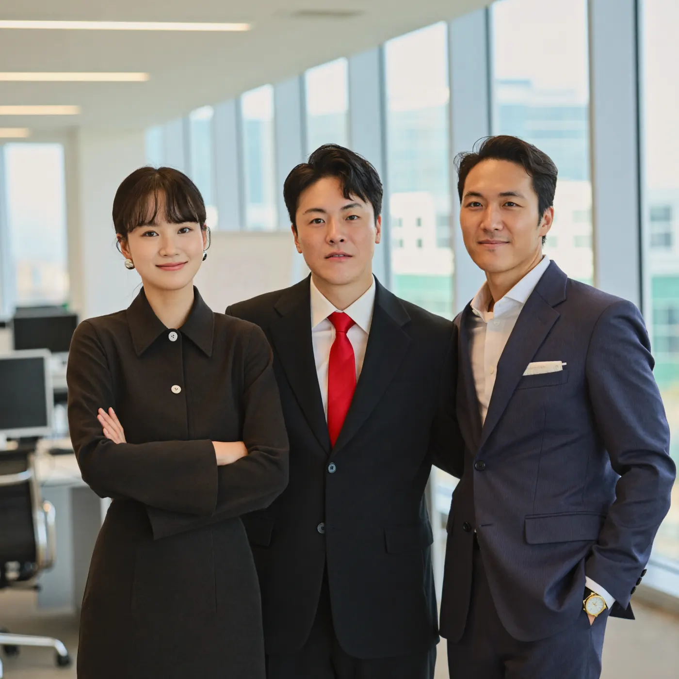 페르소나 4종(스타트업 대표·전문직 1인·B2B 운영사·이커머스 브랜드) 한국인 인물 사진 또는 일러스트 4컷